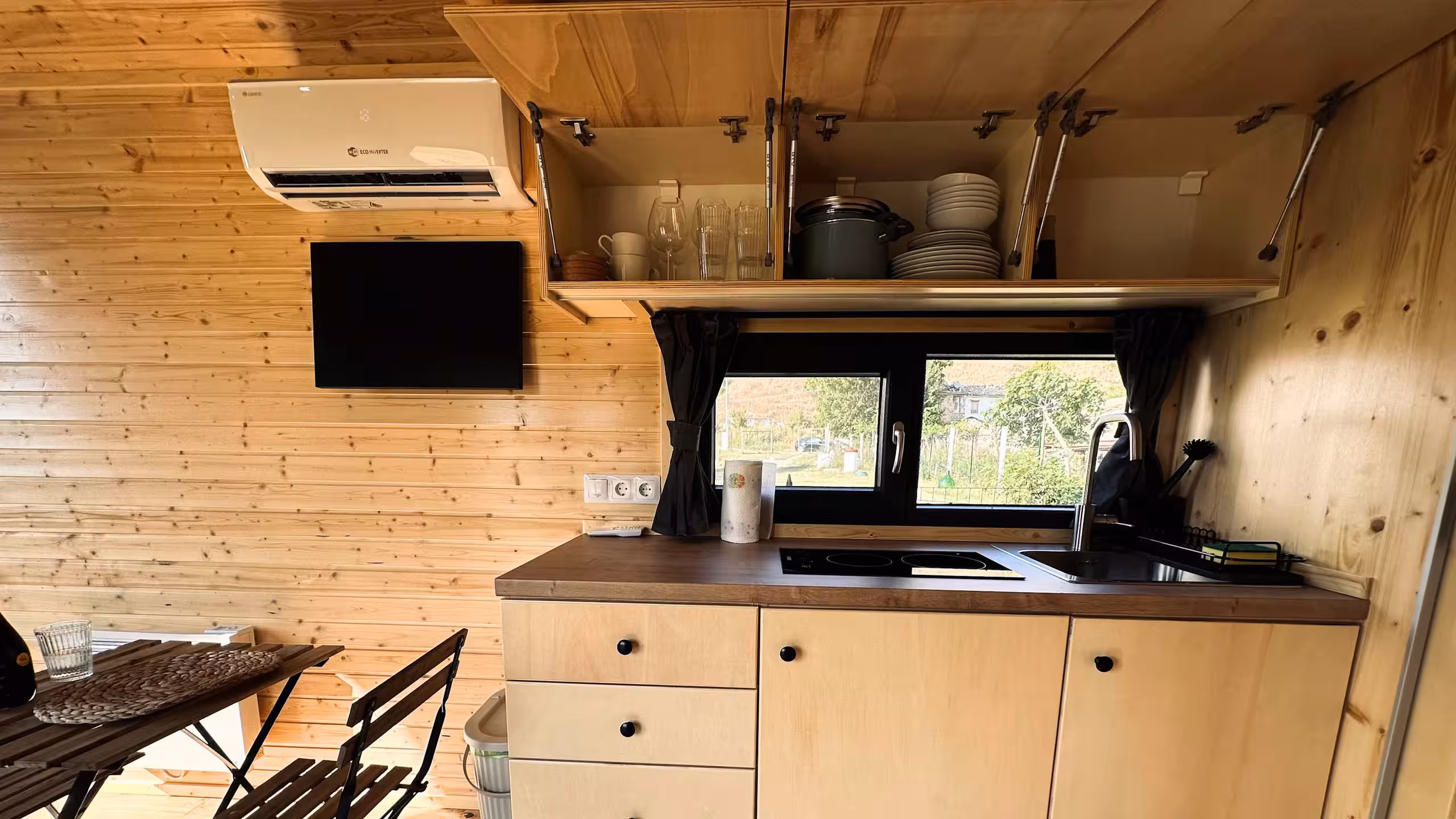 Dentro la casa